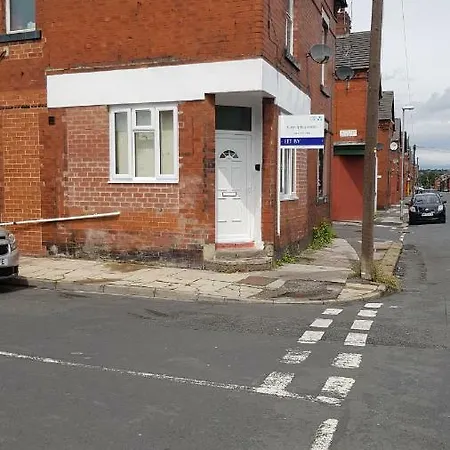 Tuii Appart, Cleveleys Road Holbeck
