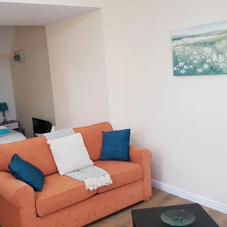 Tuii Appart, Cleveleys Road Holbeck Apartment